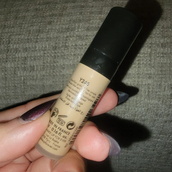Make Up For Ever Ultra HD Foundation Y245 Mini 5ml - Picture 2 of 2